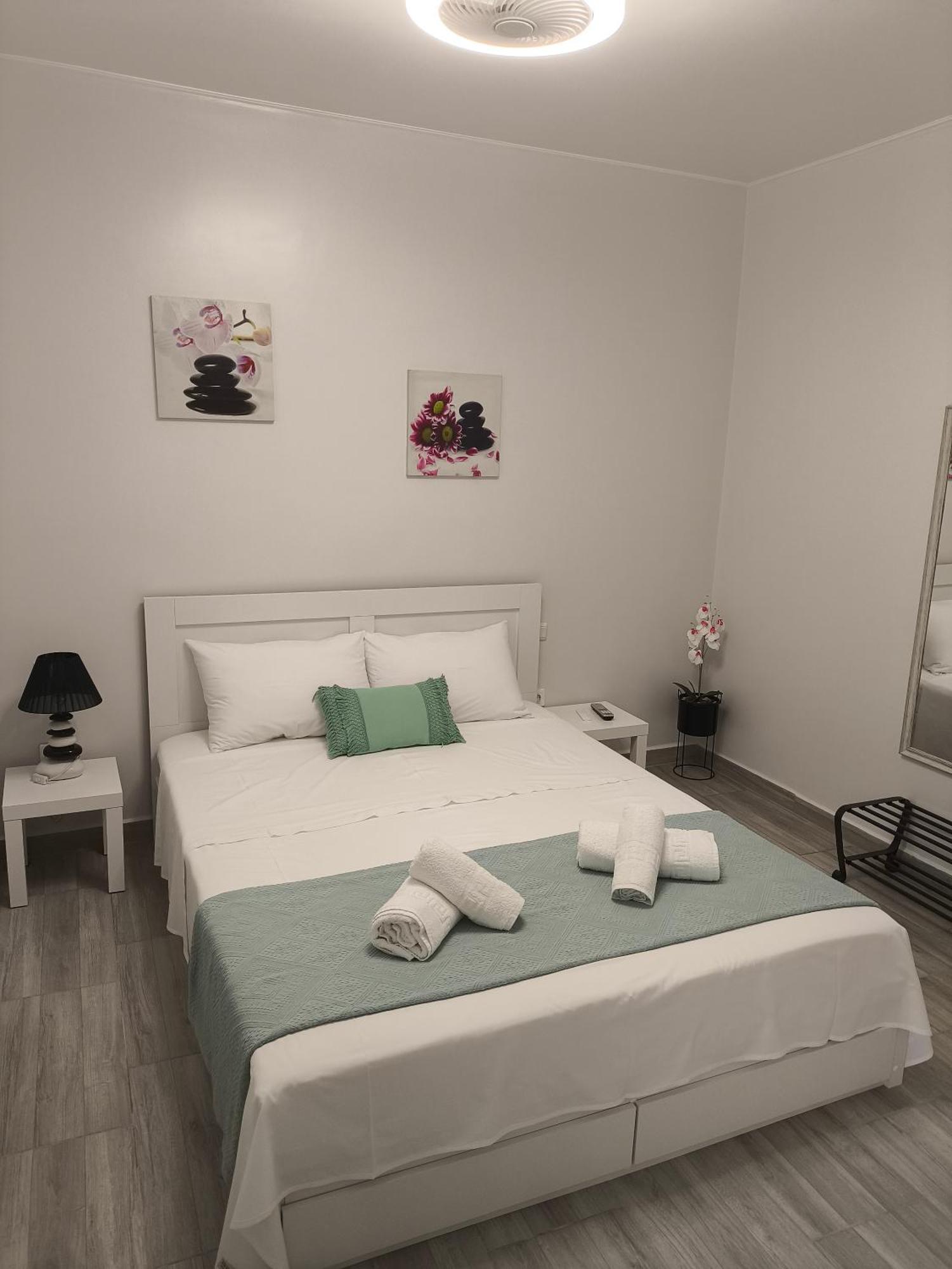 Apartment Patra Greece Oda fotoğraf
